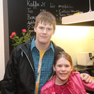 Garbiel mit seiner Schwester Selina.JPG