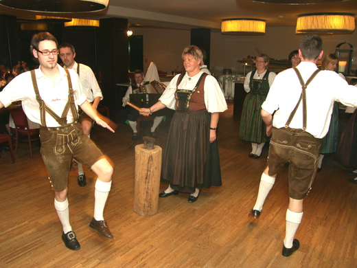 sm_gemeinde_tanz02_JPG-1267865838