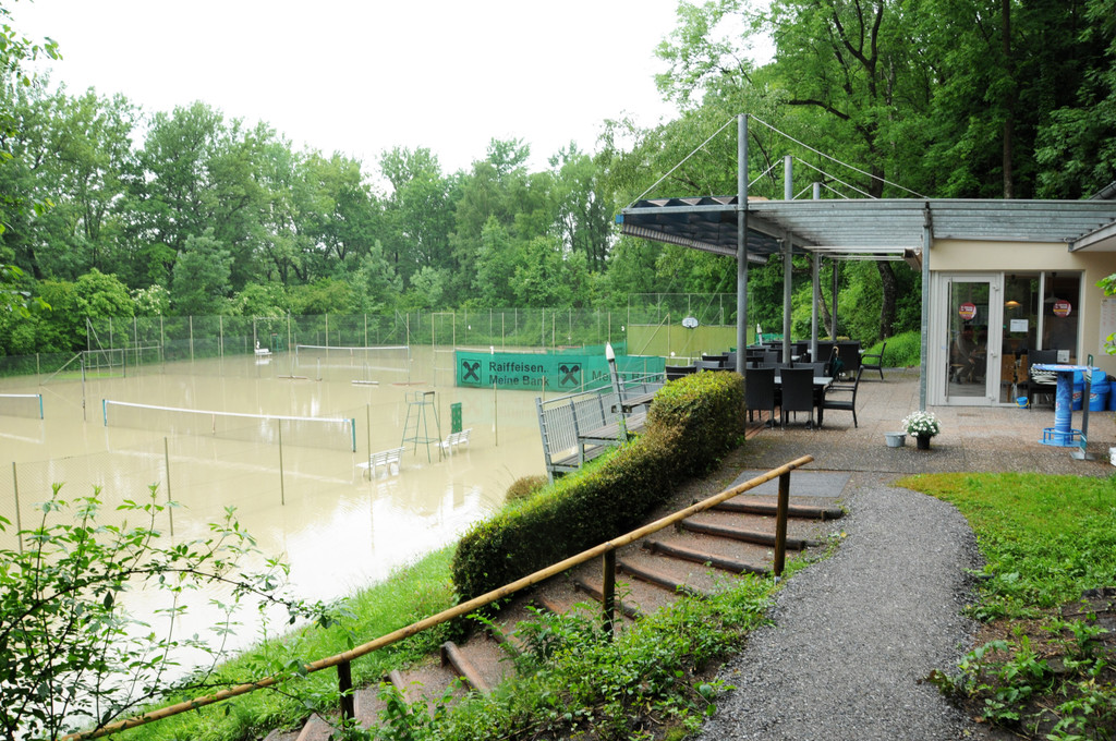 Tennisplatz H__chst 02-06-2013 56_jpg-1370177932