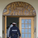 U__berfall Salvator College 06.jpg