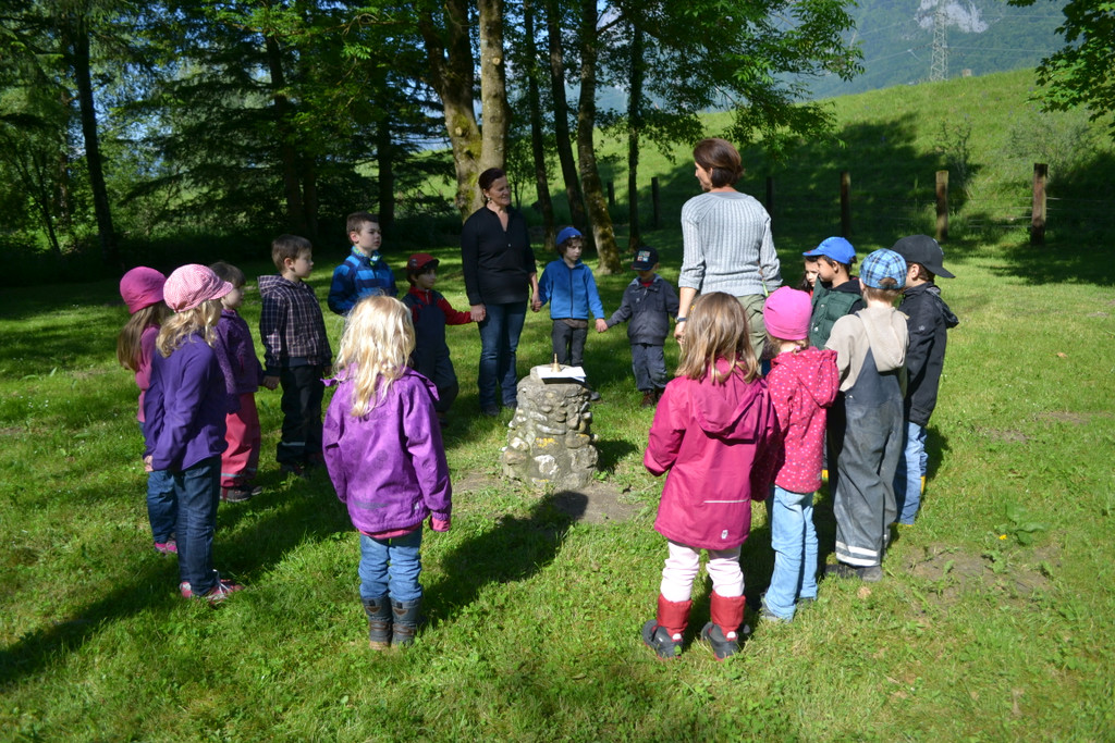 01 Morgenkreis im Witzy-Camp_JPG-1370717956