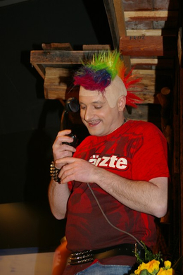 mini-bea_FraschtnerB__hne_Premiere_UnsereliebenNachbarn 052.jpg