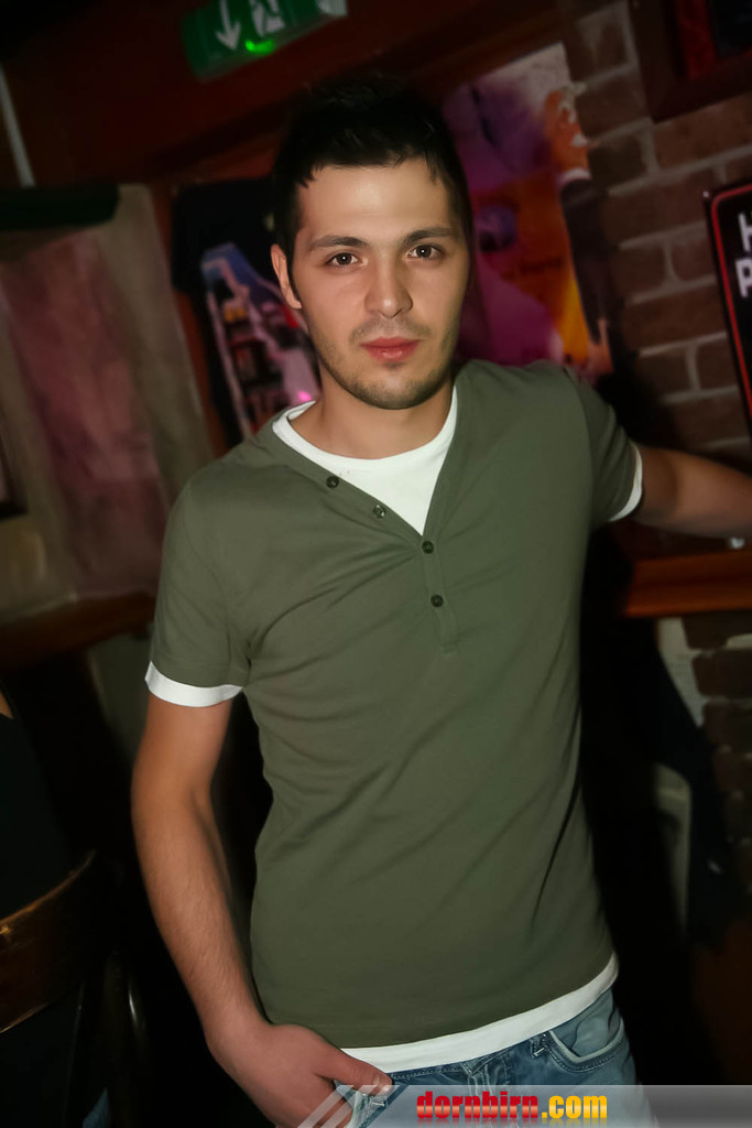 9062737.jpg
