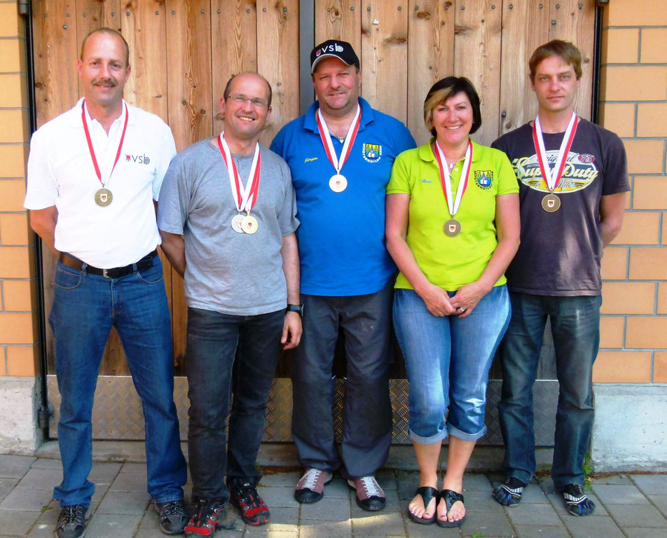 Foto Gruppe LM 13_jpg-1370966471