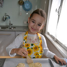 13 Leg die Schnecken auf ein Backblech und bestreiche sie mit etwas Milch_JPG-1371120913