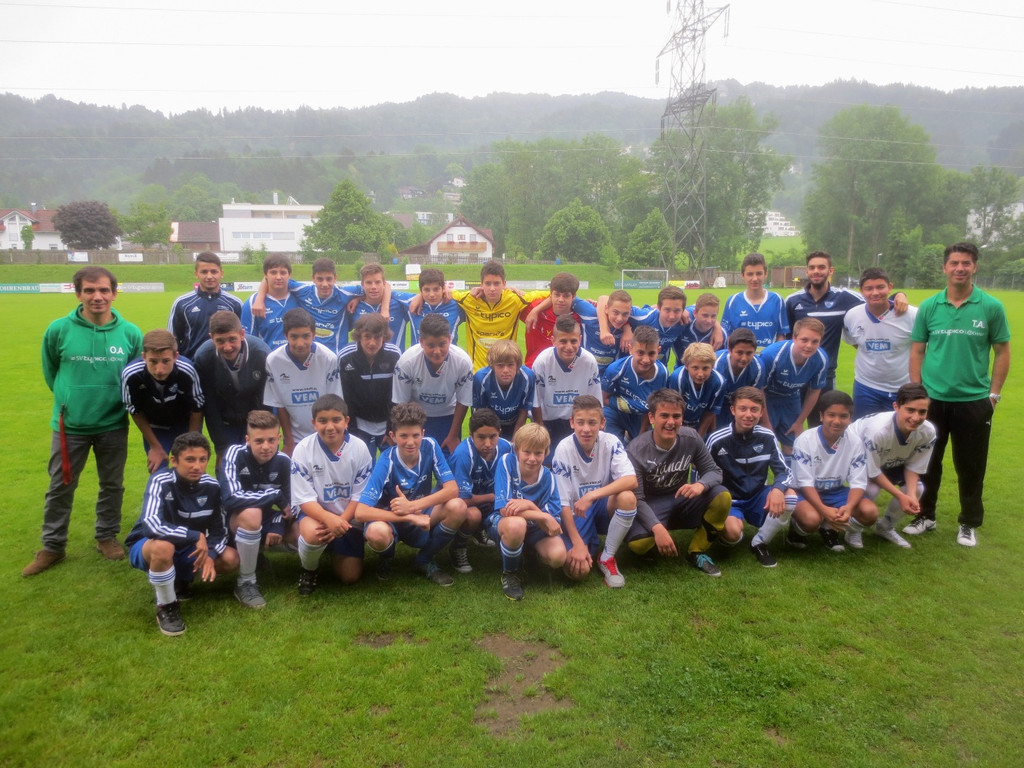 Fussball U 15 Fr__hst__ck 15-06-2013 _1__jpg-1371312779
