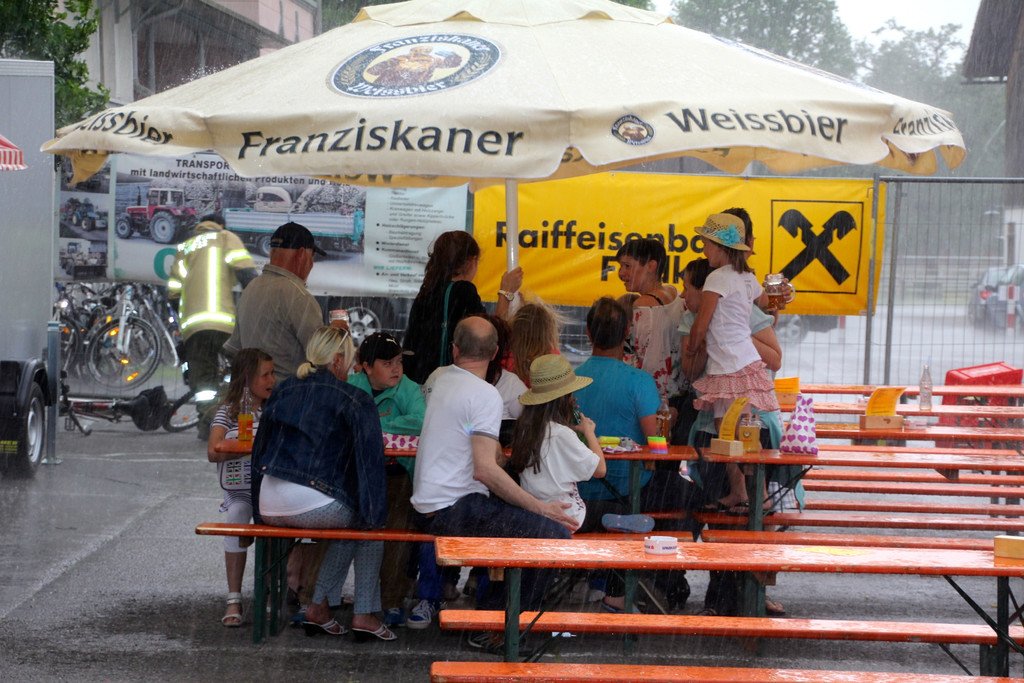BK_150613_Strassenhock Nofels 11_jpg-1371331093