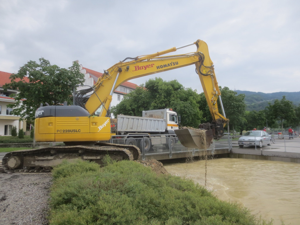 Dorfbachm__ndung Baggerarbeiten 2013 _2__jpg-1371390887