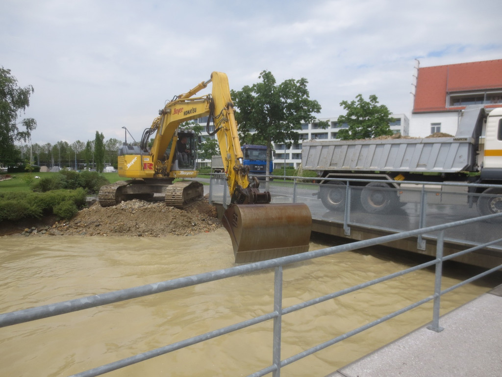 Dorfbachm__ndung Baggerarbeiten 2013 _11__jpg-1371390929