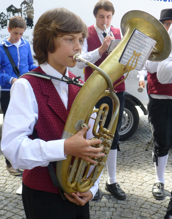 Jubel2bTuba_jpg-1371493337