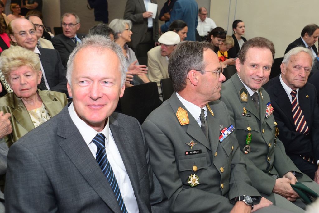 DSC_2508_jpg-1371820250