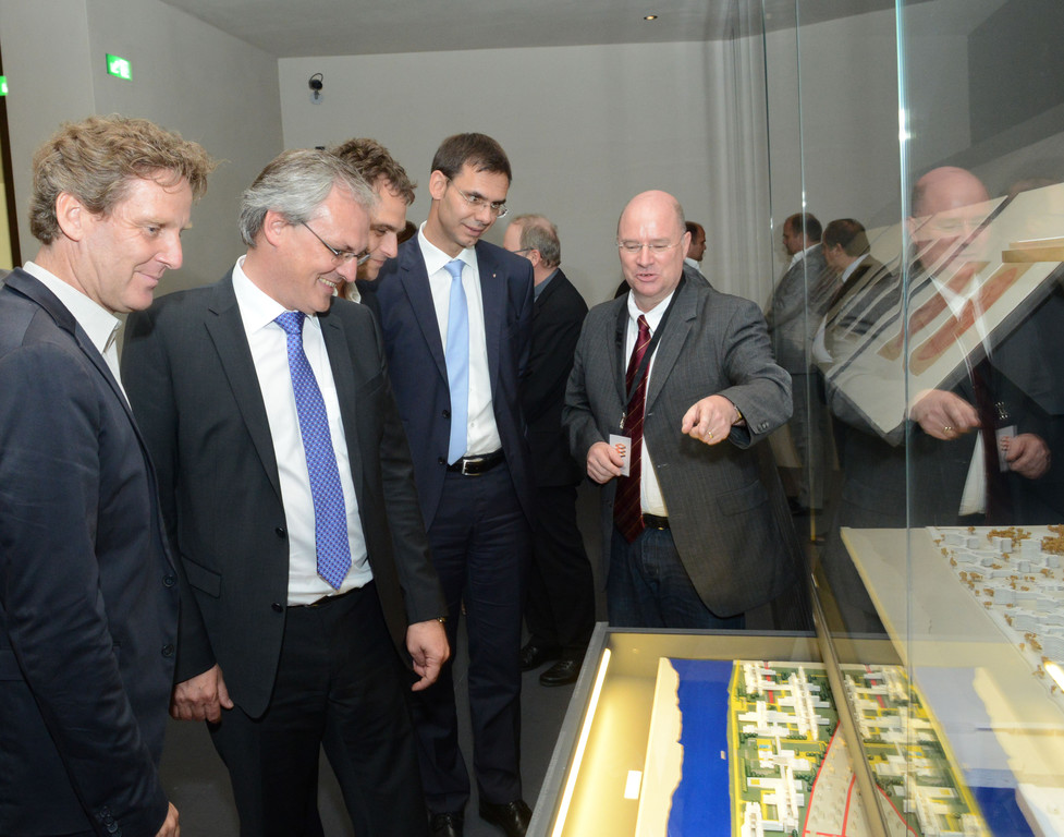 museumser__ffnung01_jpg-1371820435