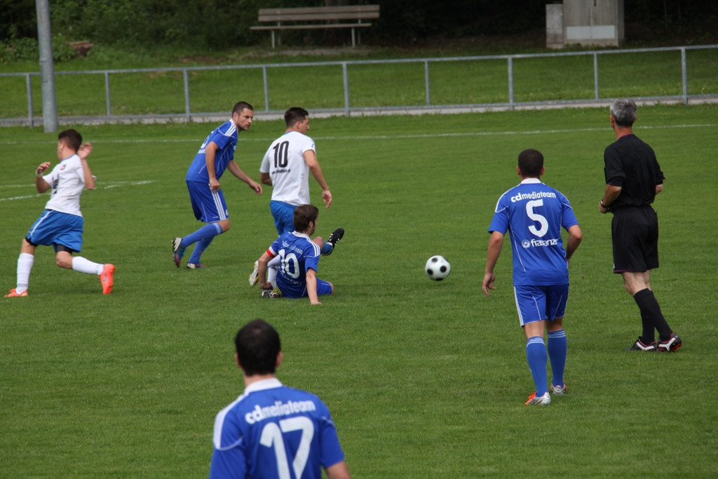 KOE_Sportplatzeroeffnung Goefis 62_jpg-1371931040