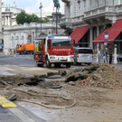 Wasserrohrbruch vor dem Hotel Sacher in der Wiener Innenstadt