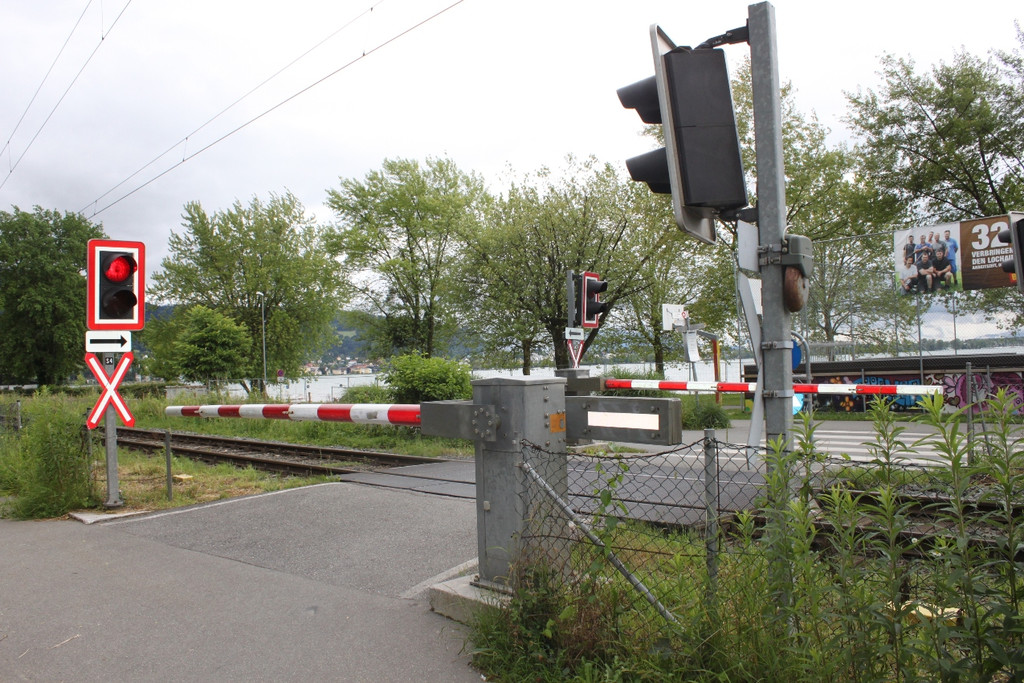 Bahn__bergang Strandbad 24-06-2013 _10__jpg-1372077664