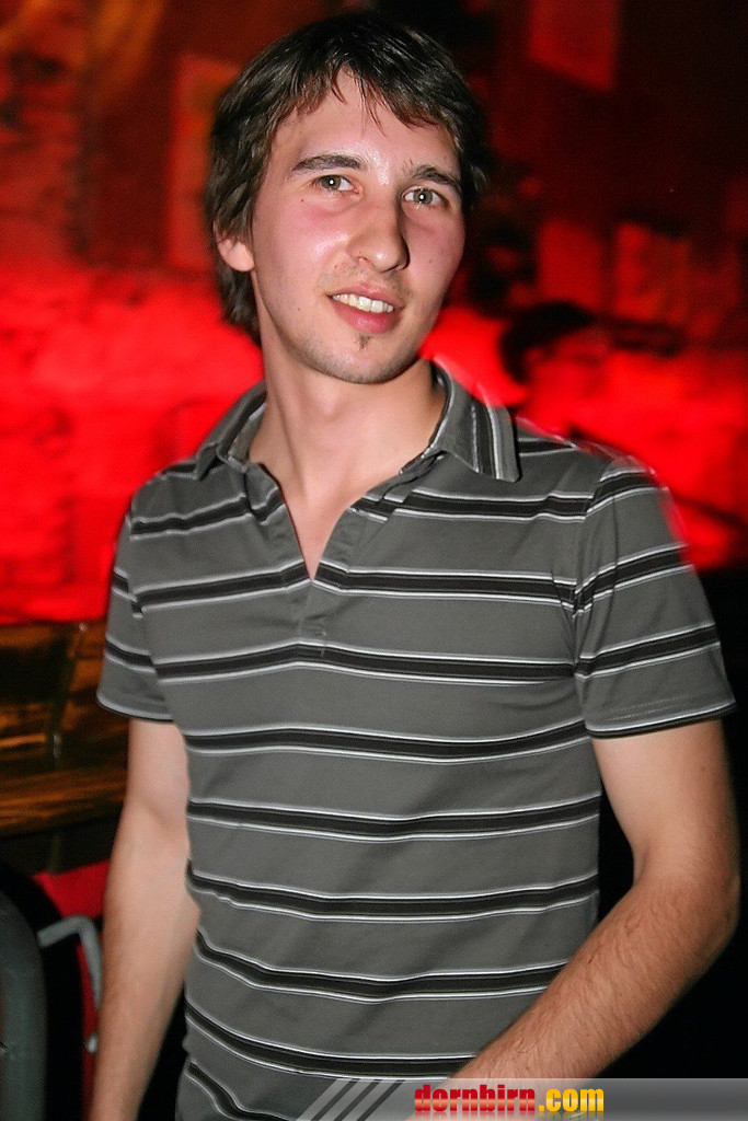 7527301.jpg