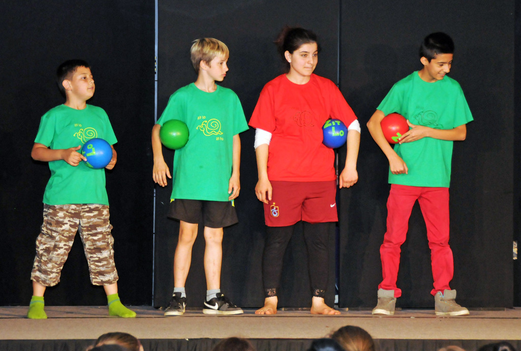 Schultheater 21-06-2013 86_jpg-1372425087