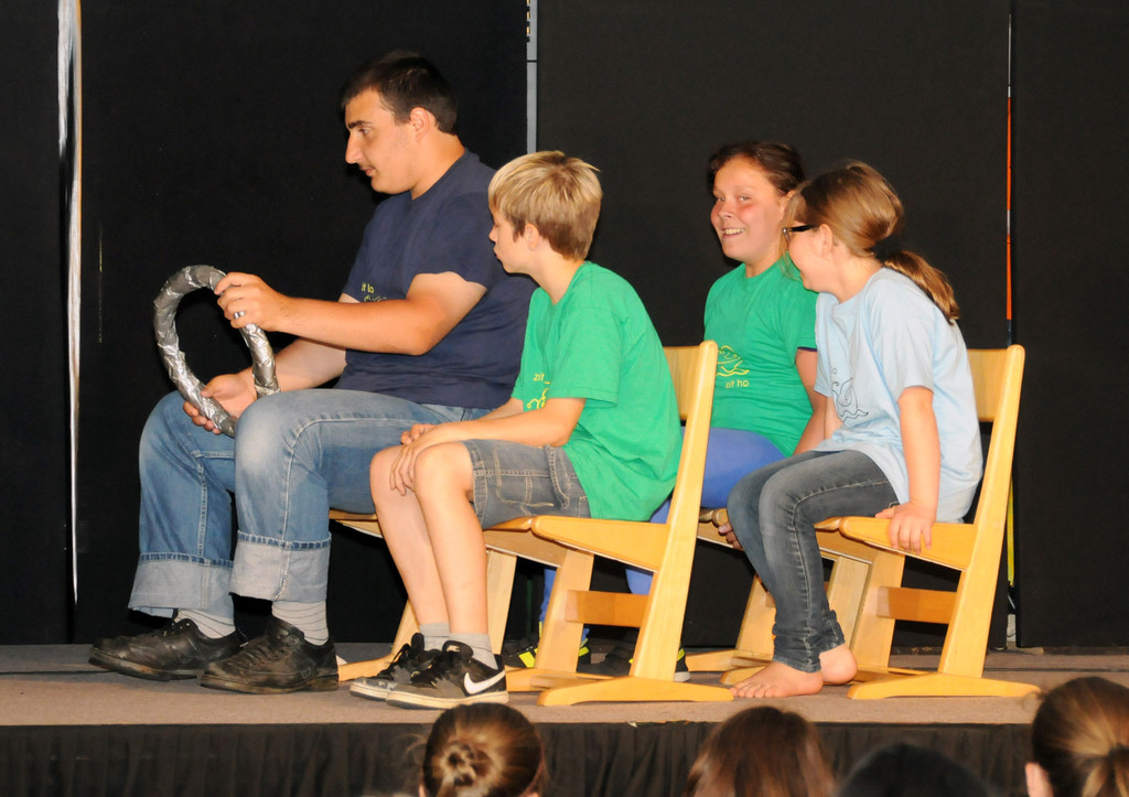 Schultheater 21-06-2013 91_jpg-1372425099