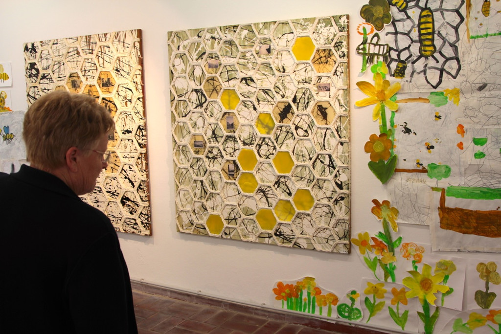 KOE_Ausstellung Stirbt der Bien 24_jpg-1372510126