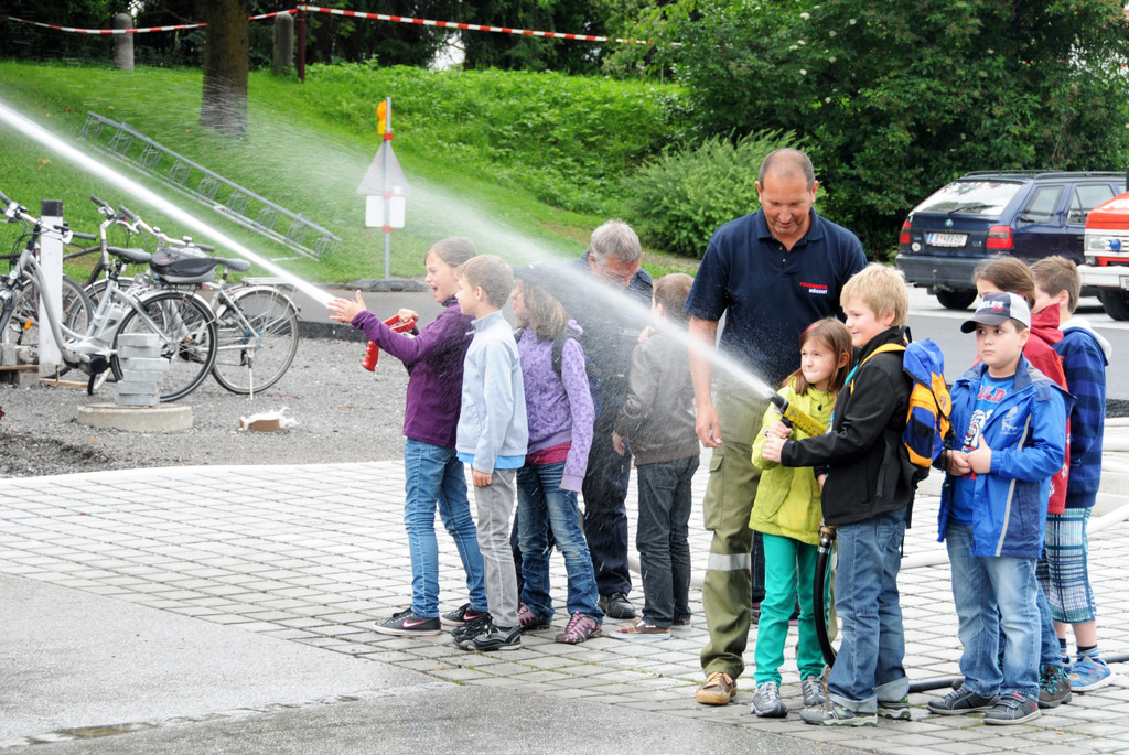 Feuerwehrbesuch 27-06-2013 3_jpg-1372694328