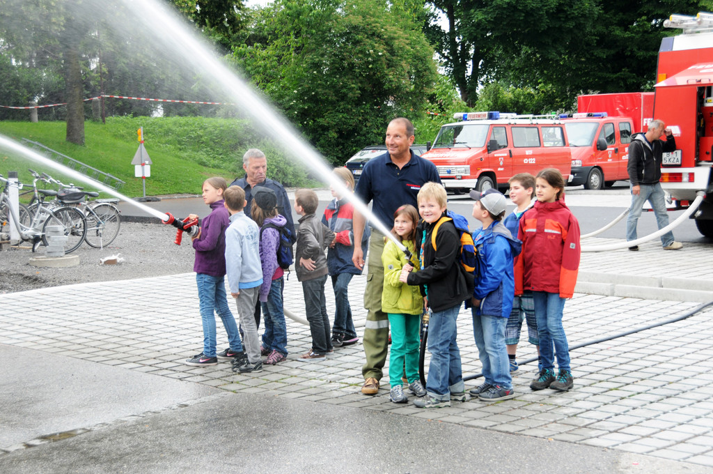 Feuerwehrbesuch 27-06-2013 6_jpg-1372694339