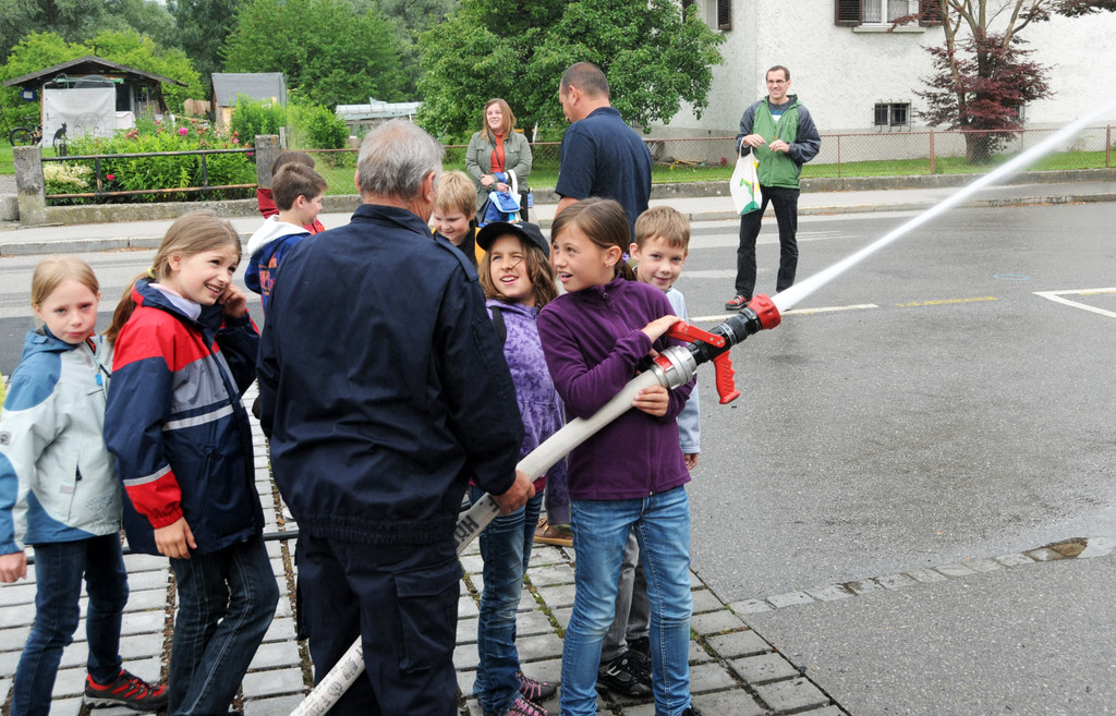 Feuerwehrbesuch 27-06-2013 7_jpg-1372694349