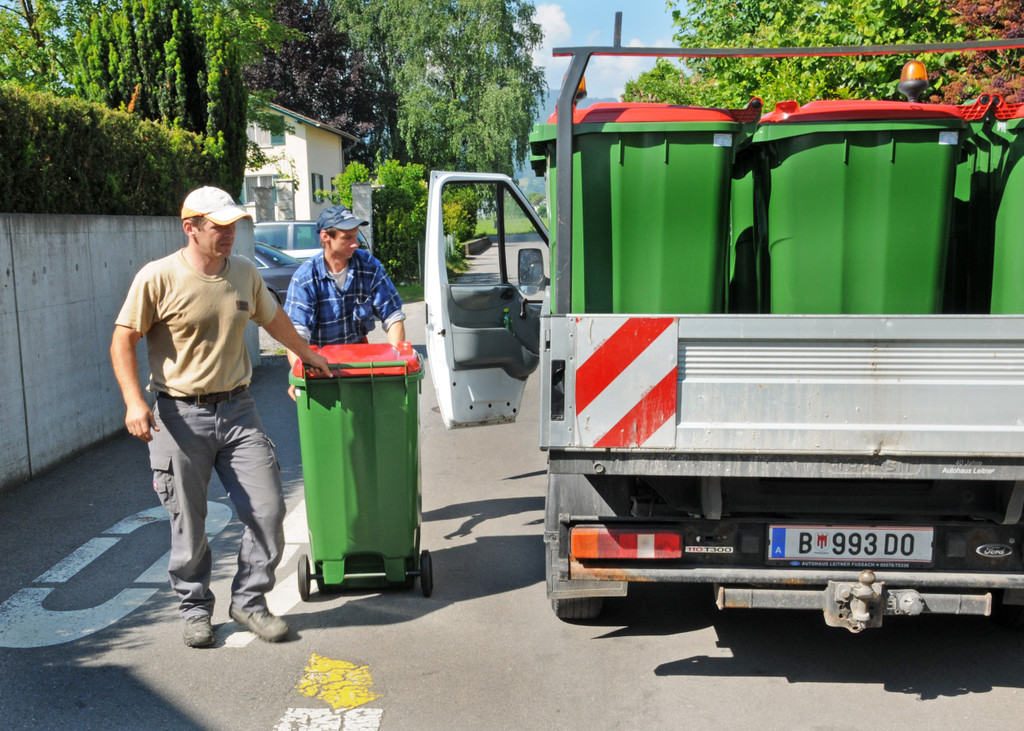 Tonnenausgabe Fu__ach Juni 2013 11_jpg-1373297461