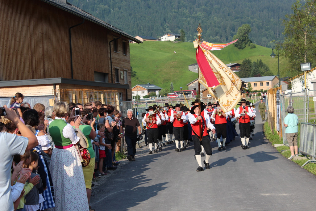 Sternaufmarsch 013_jpg-1373571298