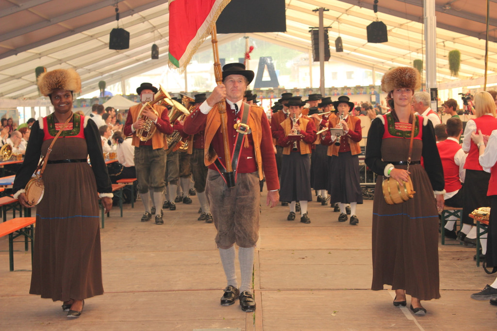 Sternaufmarsch 107_jpg-1373572319