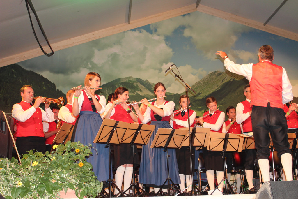 Sternaufmarsch 187_jpg-1373572908