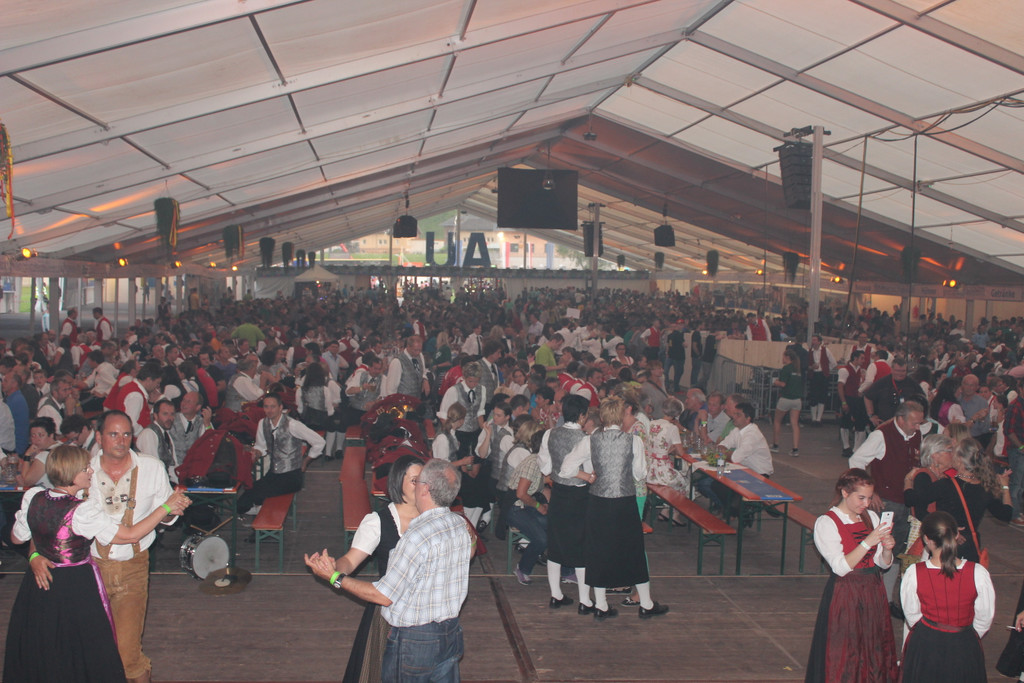 Sternaufmarsch 221_jpg-1373573232