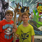 07 Luca _10_ wollte sich in seinem Hobby Malen verbessern_ Vsevolod _10_ lie__ sich von seiner Mama zum Kurs __berreden und war 