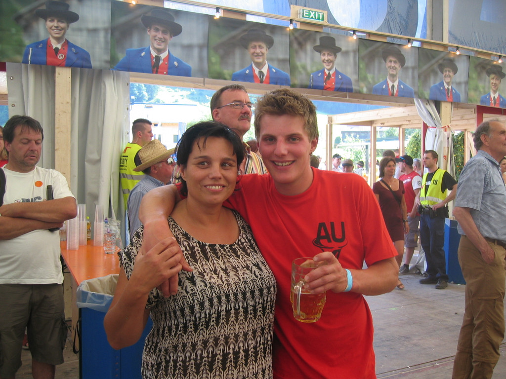 IMG_1046_JPG-1373878850