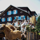 Musikfest Umzug mit Fahneneinzug