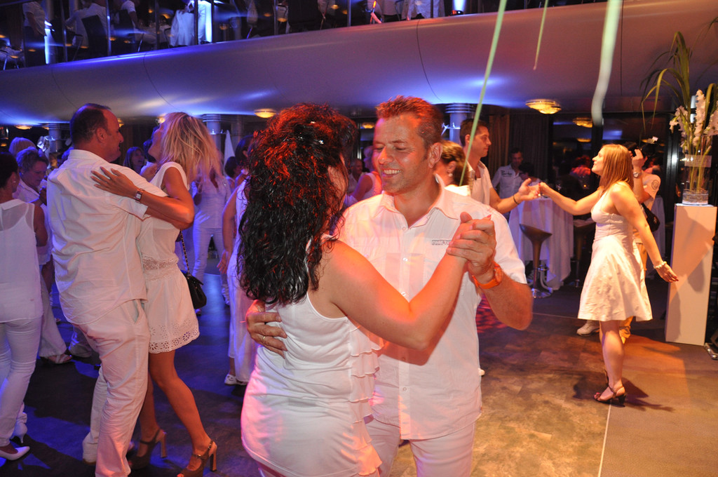 shakin_jpg-1374394005