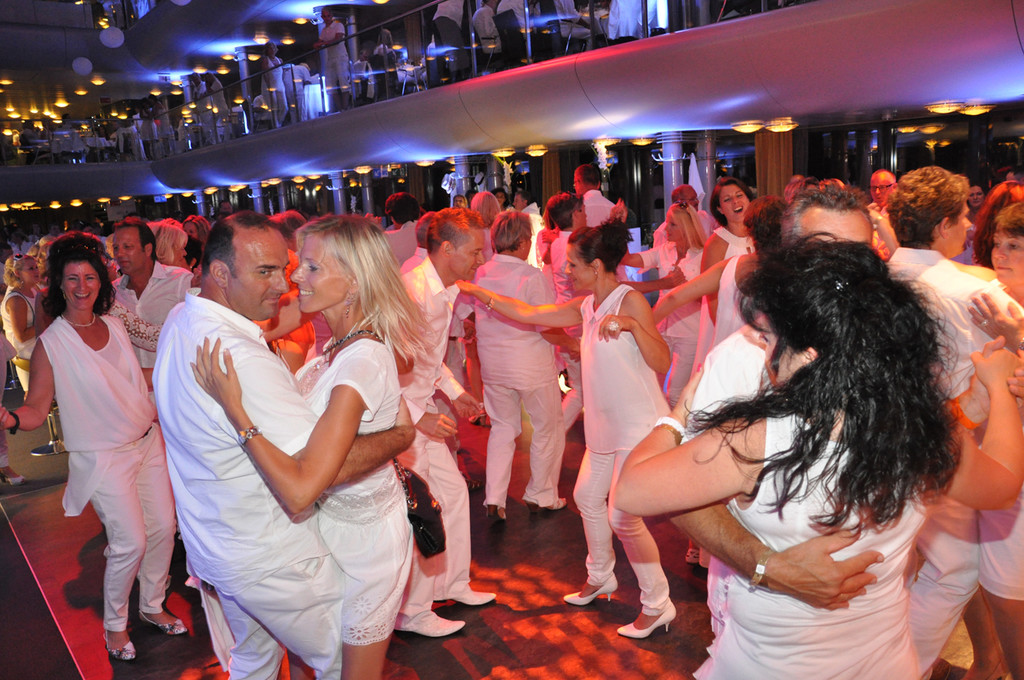 shaking2_jpg-1374394015