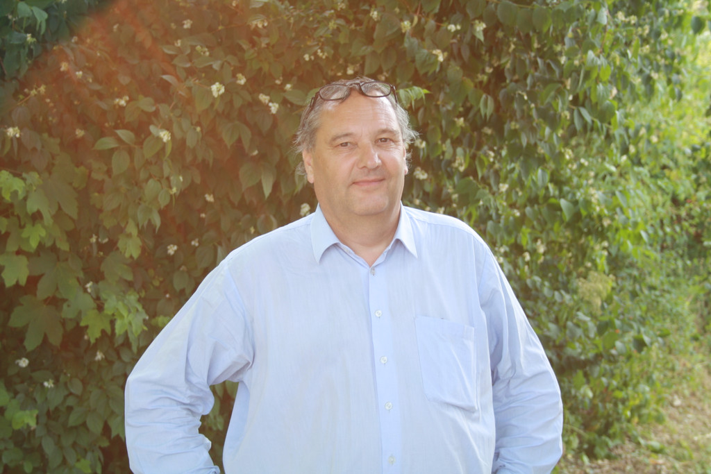 ROBERT J_ B__SCH SE IMG_3085.JPG
