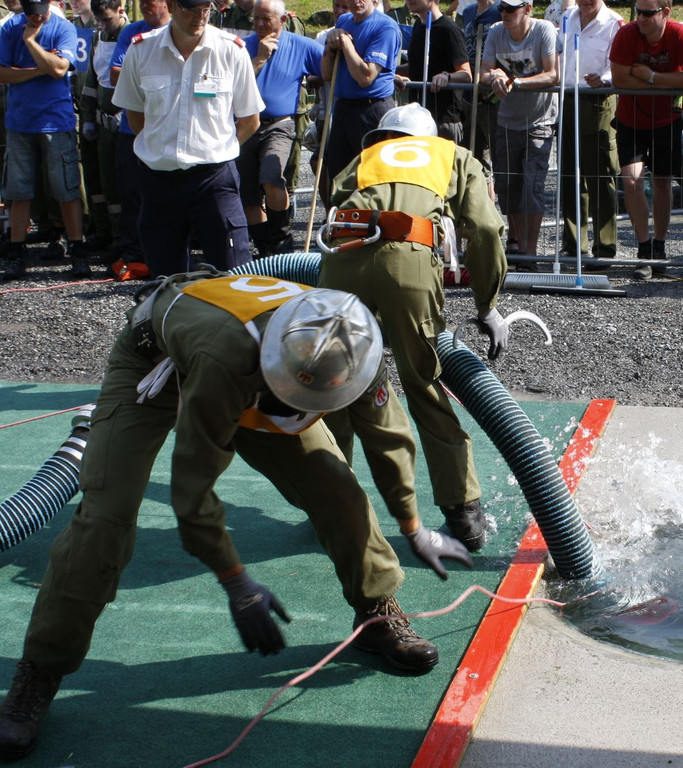 20_7_2013 Nassbewerb in Bildstein Feuerwehrfest 117_jpg-1374396636