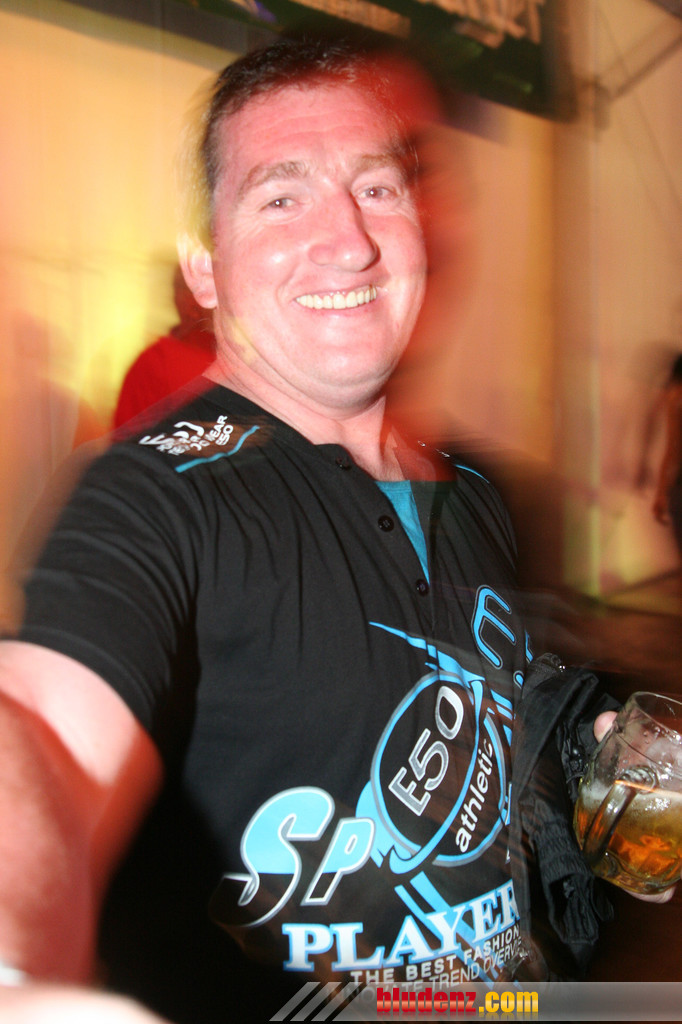 13038201.jpg