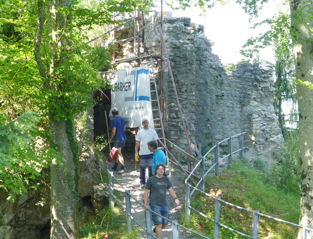 Ruine9Zugbruecke_jpg-1374443495
