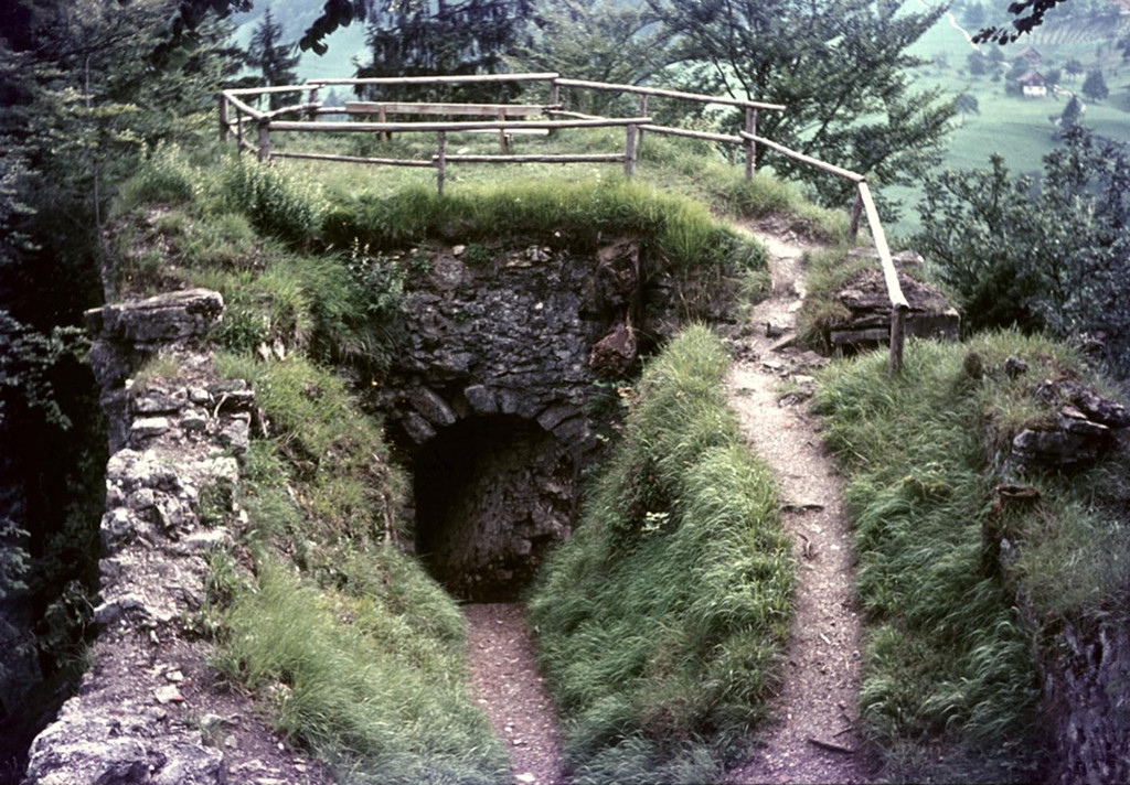 Ruine10Barbakane 1962_jpg-1374443503