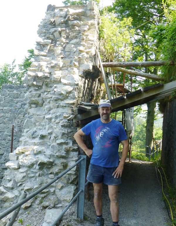 Ruine21Hubert_jpg-1374443592