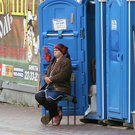 Toilettenfrau.jpg