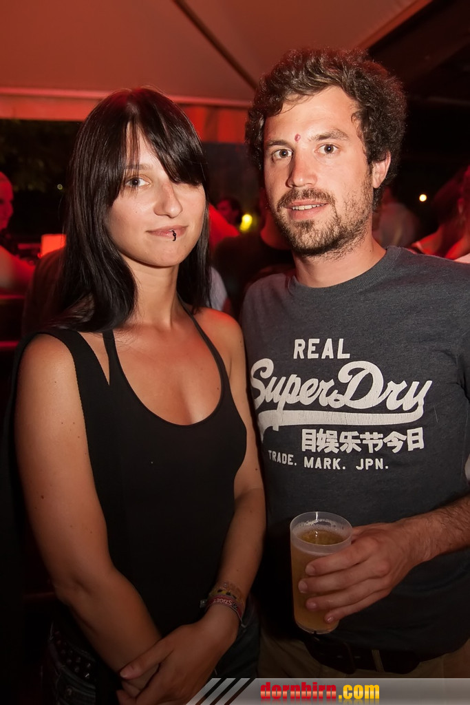 13053315.jpg