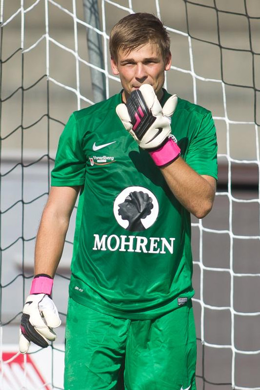 file6b4uaon2btfievbqa19_jpg-1375000023