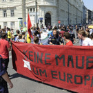 Demo gegen Abschiebung der Flüchtlinge vor Wiener Servitenkloster