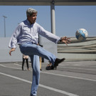 US-Außenminister Kerry spielt Fußball in Wien-Schwechat