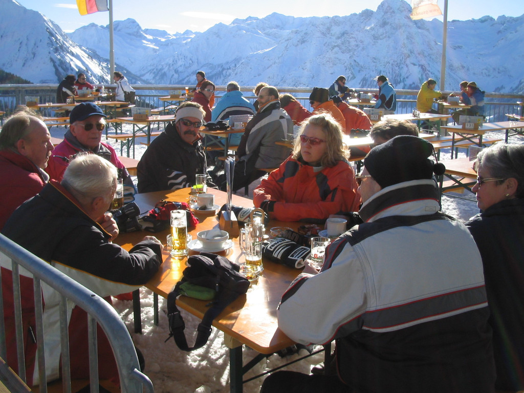 27 immer wieder der alte Treffpunkt 2005_JPG-1375615916