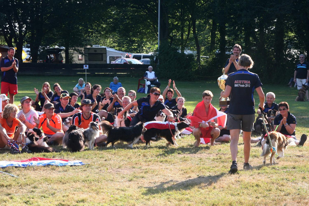 IMG_2025_JPG-1375973171