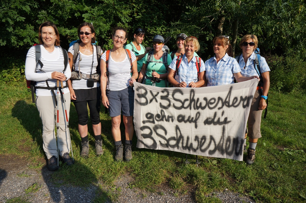 DREI Schwestern Wanderung GRUPPEN August 2013 W__stner _2__jpg-1376047859